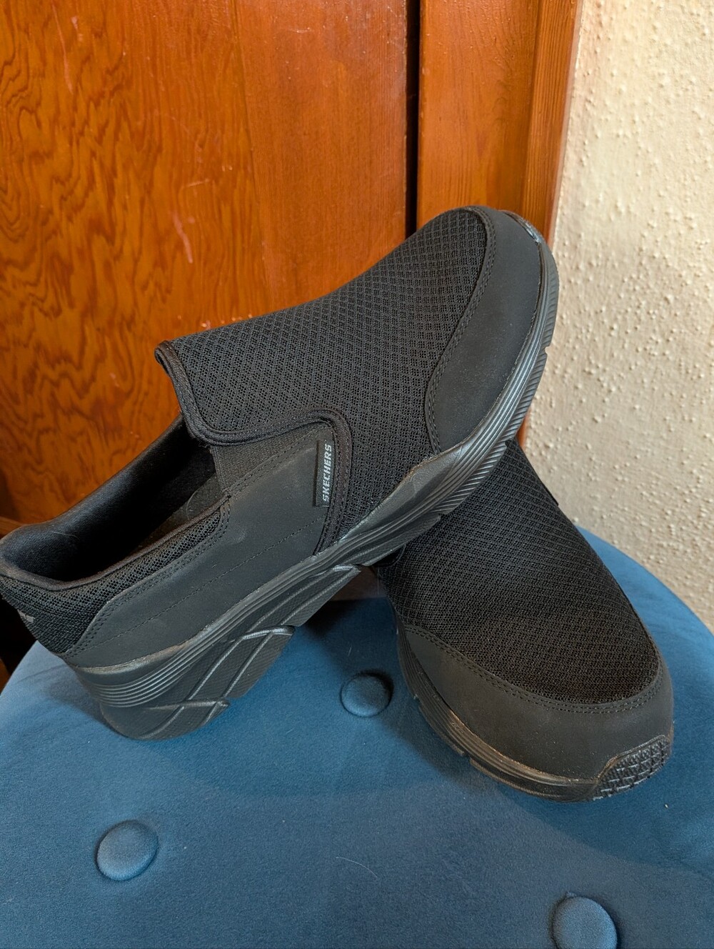Skechers Mens Extra Wide 9.5/42.5 Black Slip-On Mesh Comfort Memory Foam Loafers - Picture 3 of 11